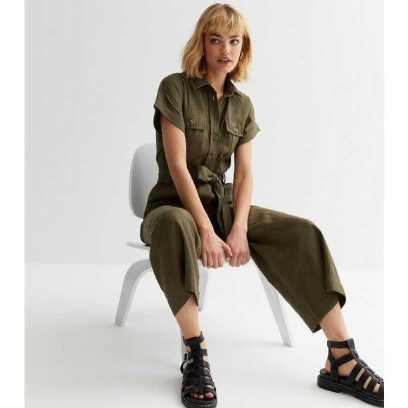 Banana Republic Luxe Belted Jumpsuit in Olive Green - Picture 6 of 8